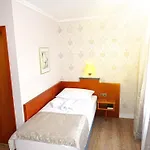 Kolossos Duesseldorf - 3* Neuss