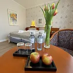 Kolossos Duesseldorf - 3* Neuss