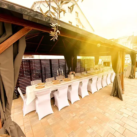 Kolossos Duesseldorf - Neuss