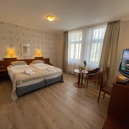 Kolossos Duesseldorf - Hotel Neuss