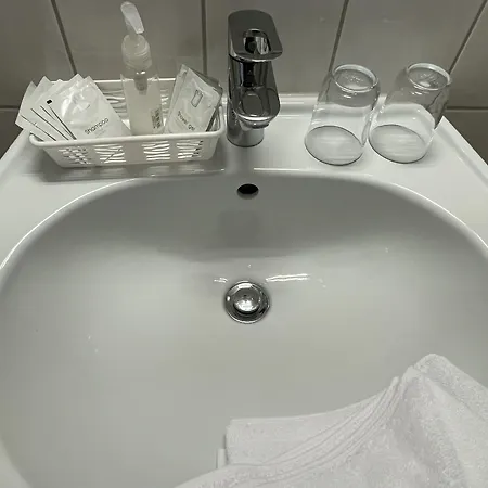 Kolossos Duesseldorf - Otel Neuss
