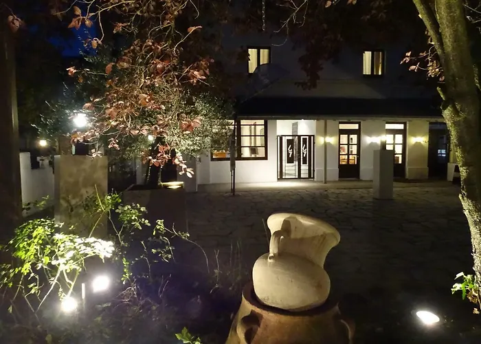 Kolossos Duesseldorf - 3* Neuss